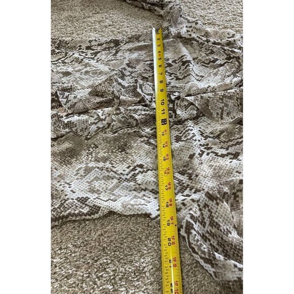 Jones New York blouse Snakeskin Print Button Down Long Sleeve ruffle Women’s 8 - Picture 8 of 9